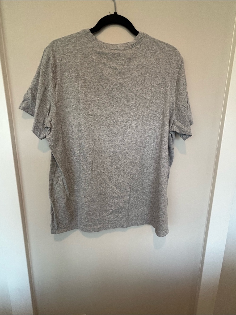 Nike Short Sleeve Graphic Tees in Red, White, Black - (4 Mediums) - Picture 14 of 16